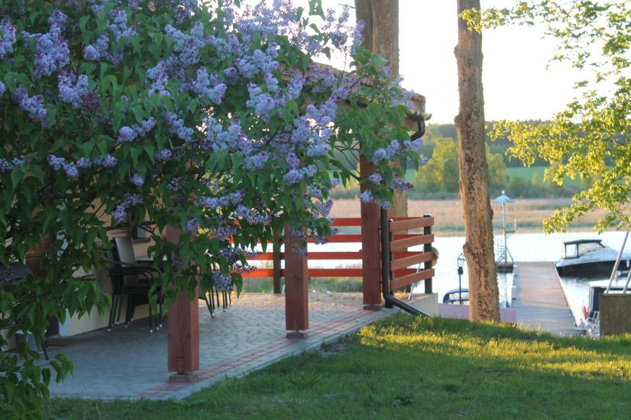 Domki W Porcie Zielony Gaj Mikołajki Exterior foto